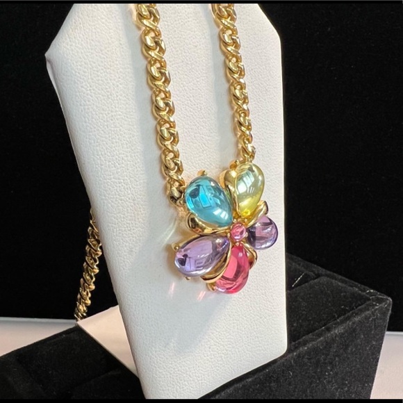 Vintage Trifari Signed Multi Color Flower Necklace - Picture 4 of 6
